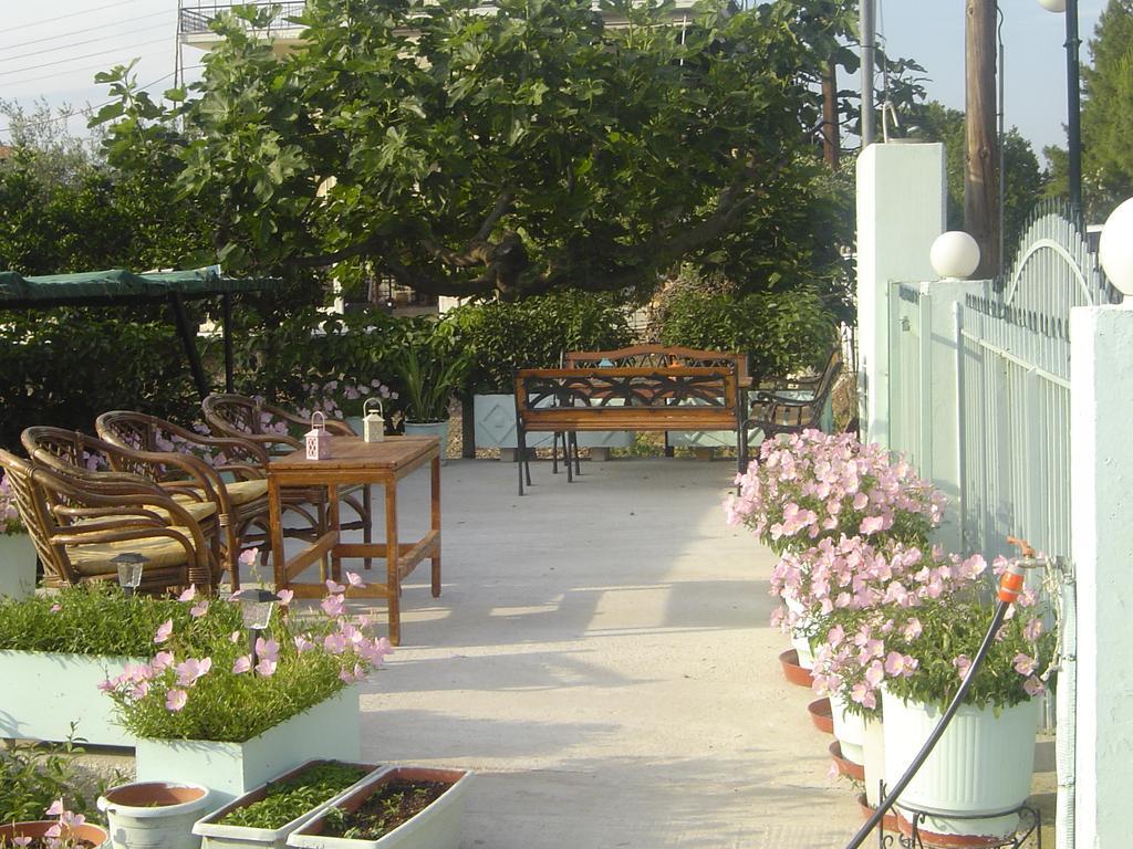 Nana Hotel Kamena Vourla Exterior photo