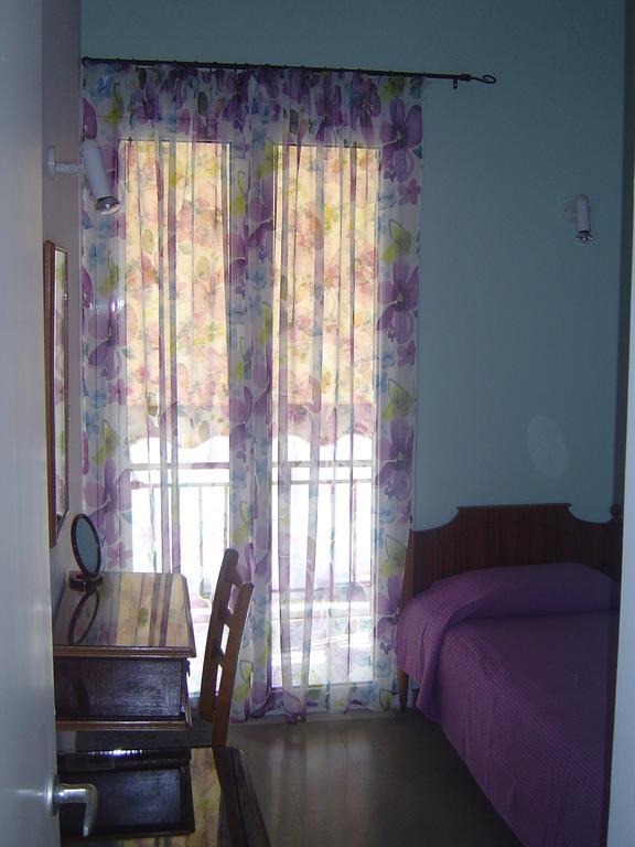 Nana Hotel Kamena Vourla Room photo